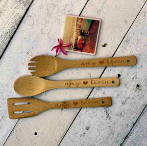 personalized 3 piece bamboo wooden utensil set | hearts in love